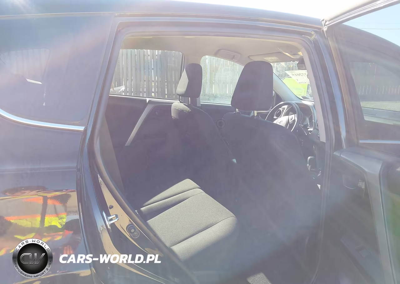 2018 Toyota Rav4 Le VIN:2T3ZFREV1JW451501 - 8