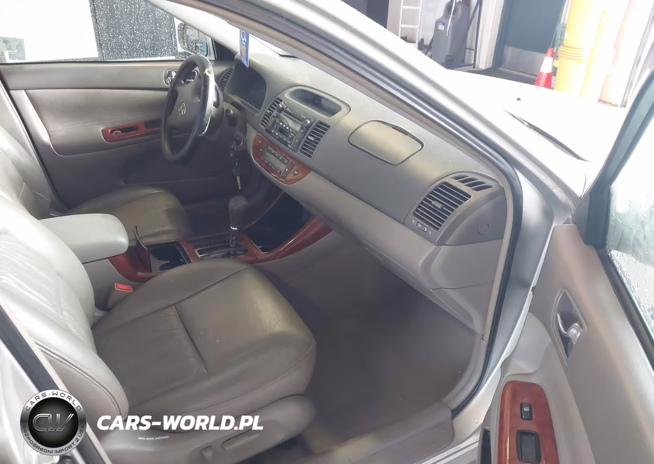 2003 Toyota Camry VIN:4T1BF30K13U561441 - 5