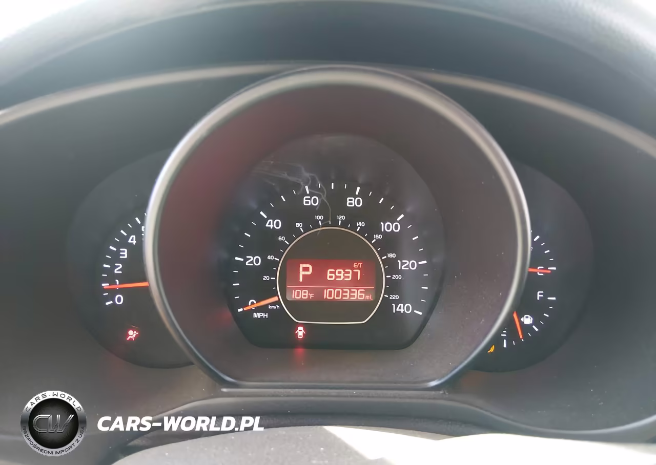 2016 Kia Soul + VIN:KNDJP3A58G7824986 - 7