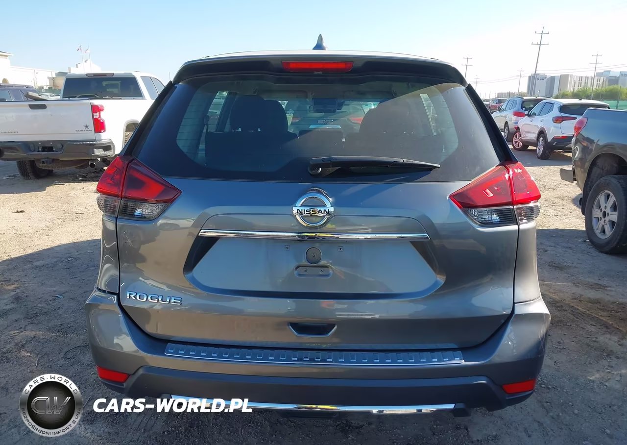 2019 Nissan Rogue S VIN:5N1AT2MT0KC832088 - 17
