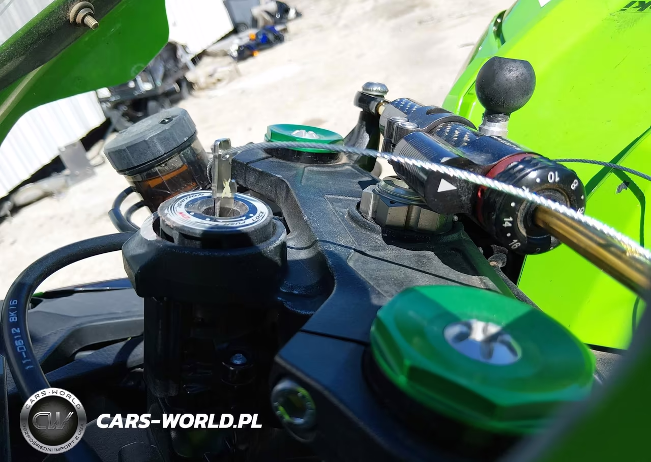 2019 Kawasaki Zx1002 VIN:JKBZXVE1XKA001354 - 11