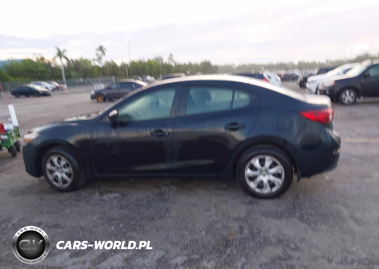 2018 Mazda Mazda3 Sport VIN:3MZBN1U74JM171966 - 14