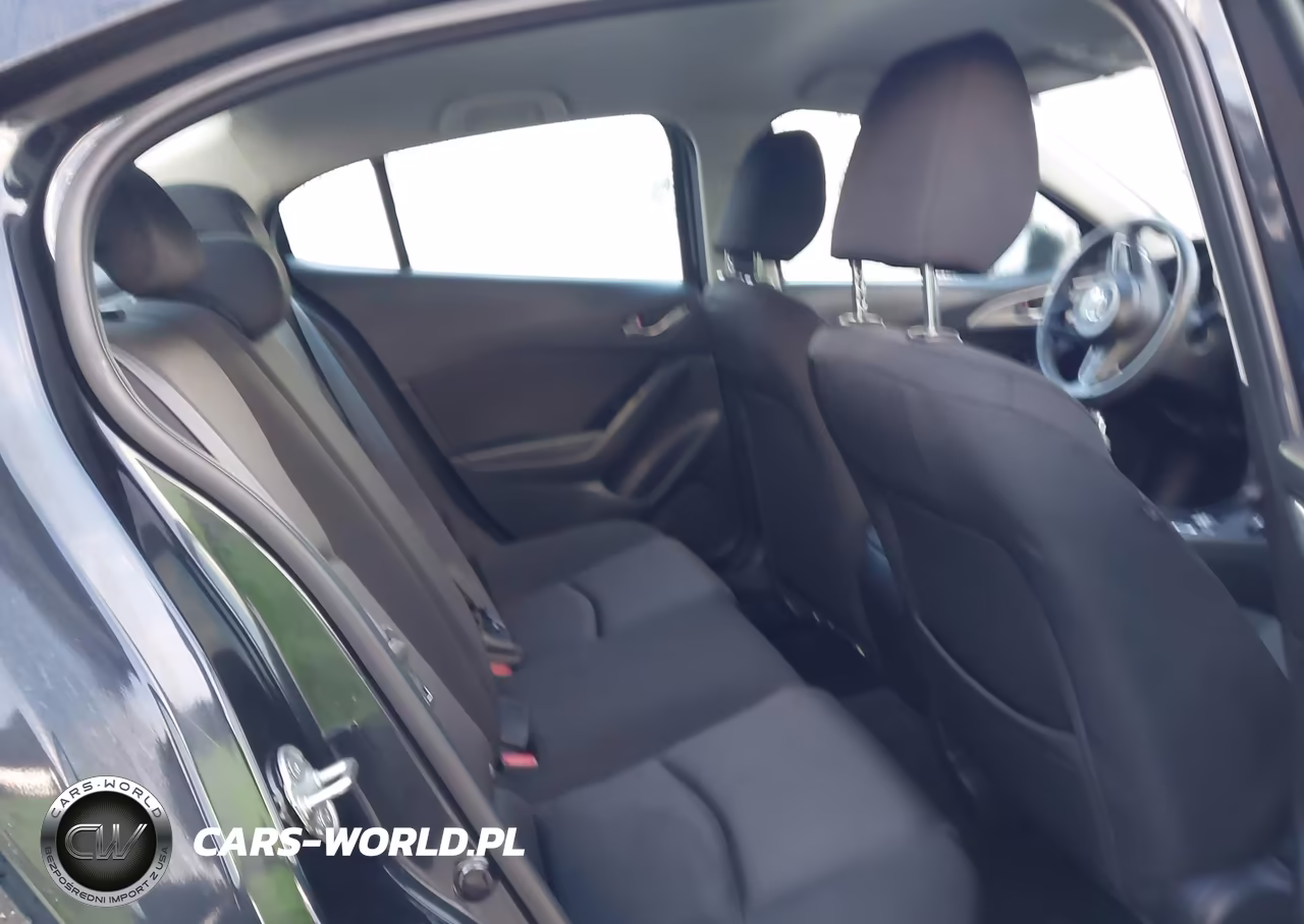 2018 Mazda Mazda3 Sport VIN:3MZBN1U74JM171966 - 8