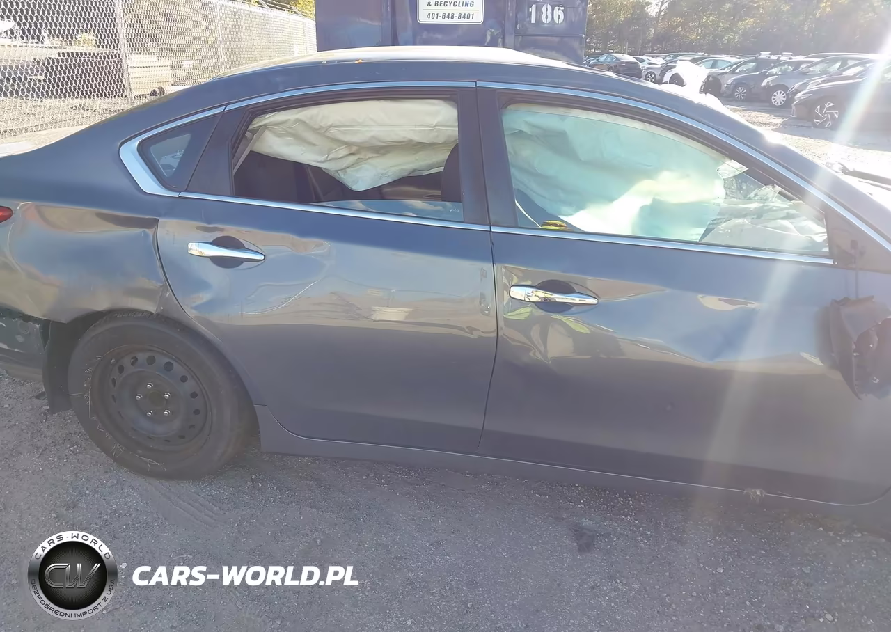2017 Nissan Altima 2.5 S VIN:1N4AL3AP3HC470631 - 13