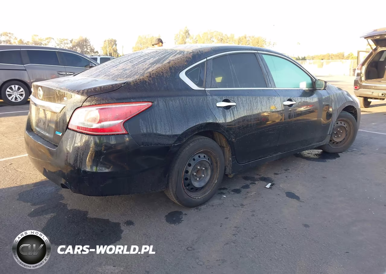 2013 Nissan Altima 2.5 S VIN:1N4AL3AP5DN450458 - 4