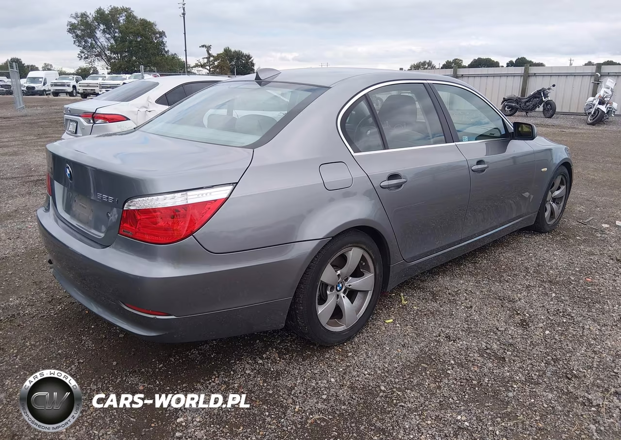 2008 BMW 528I VIN:WBANU535X8CT00182 - 4