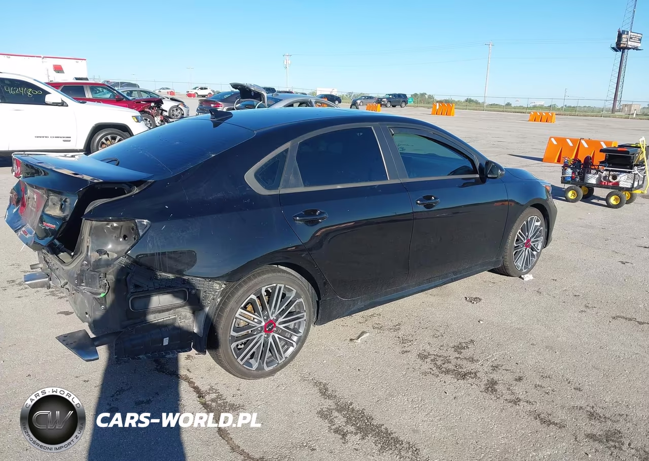 2022 Kia Forte Gt VIN:3KPF44AC7NE463590 - 4