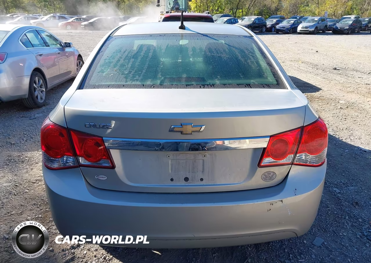 2014 Chevrolet Cruze Ls Auto VIN:1G1PA5SG3E7388576 - 16