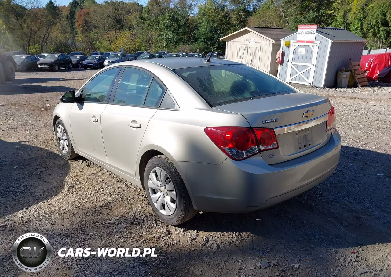 2014 Chevrolet Cruze Ls Auto VIN:1G1PA5SG3E7388576 - 3