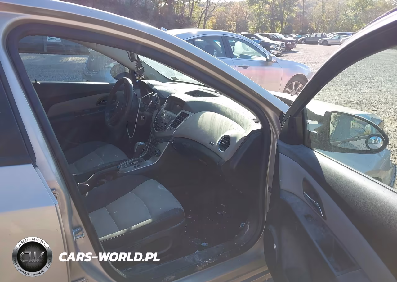 2014 Chevrolet Cruze Ls Auto VIN:1G1PA5SG3E7388576 - 5