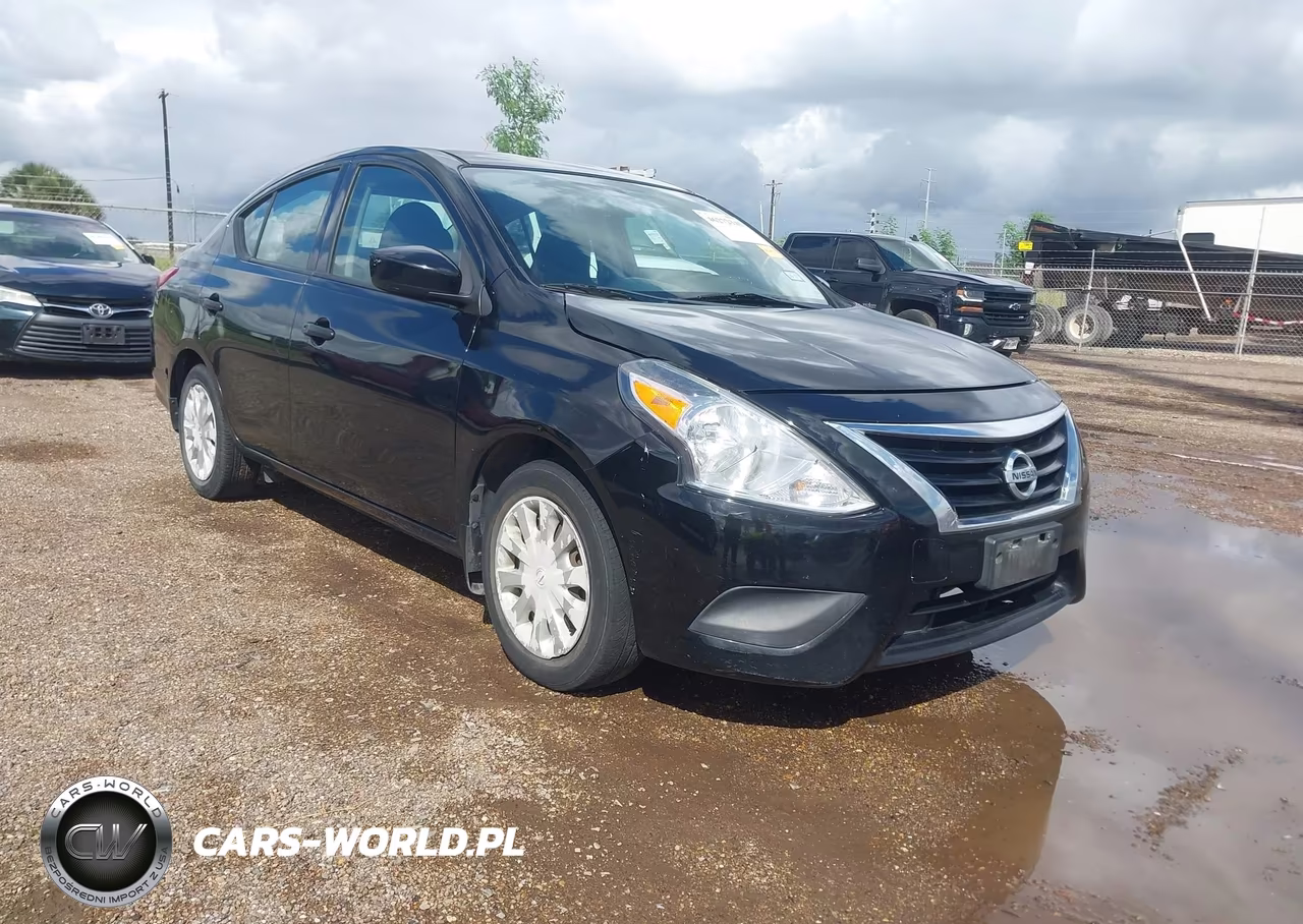 2017 Nissan Versa 1.6 S+ – zdjęcie 1 z 11