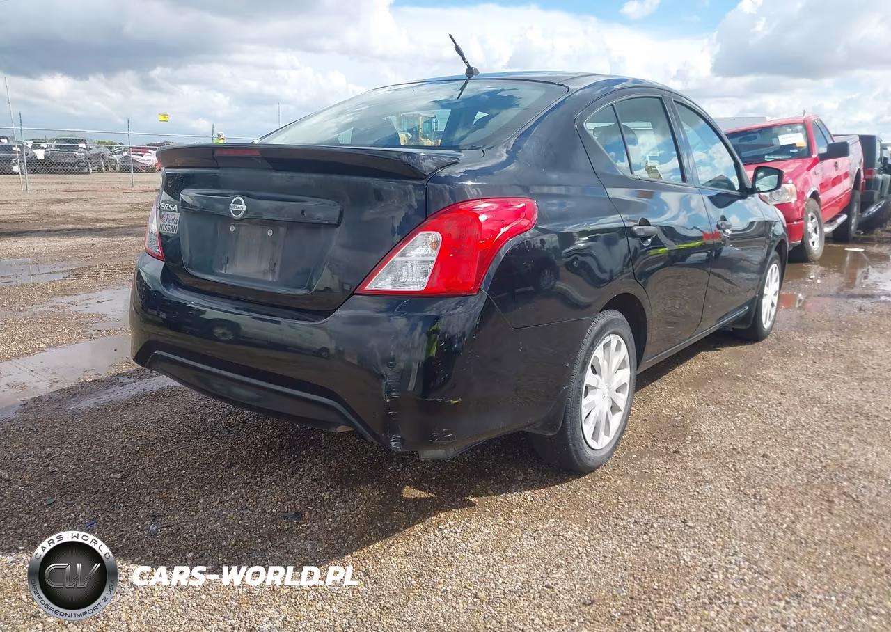 2017 Nissan Versa 1.6 S+ VIN:3N1CN7AP6HL847013 - 4