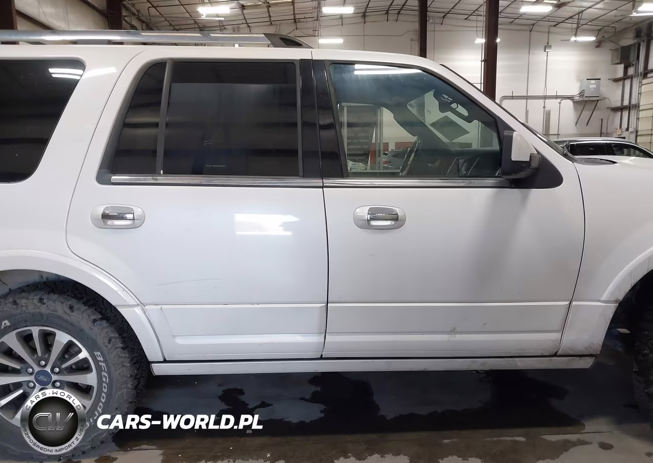 2016 Ford Expedition Limited VIN:1FMJU2AT4GEF12799 - 14