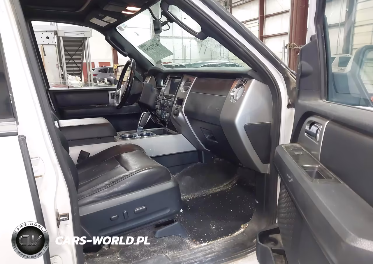 2016 Ford Expedition Limited VIN:1FMJU2AT4GEF12799 - 5