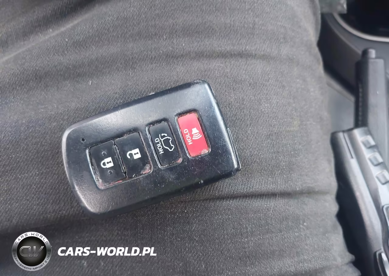 2018 Toyota Rav4 Xle VIN:2T3RFREV3JW838678 - 11