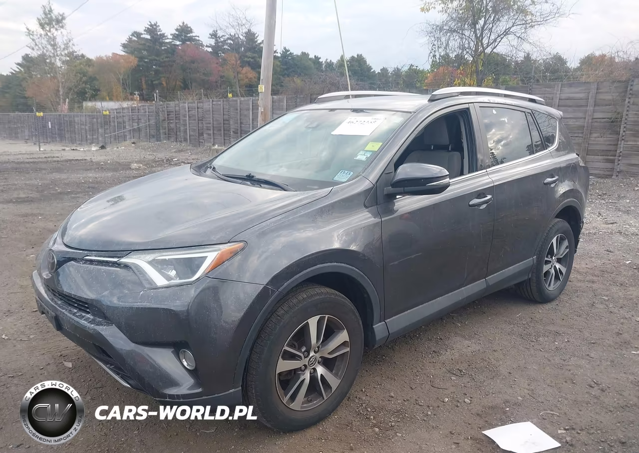 2018 Toyota Rav4 Xle VIN:2T3RFREV3JW838678 - 2