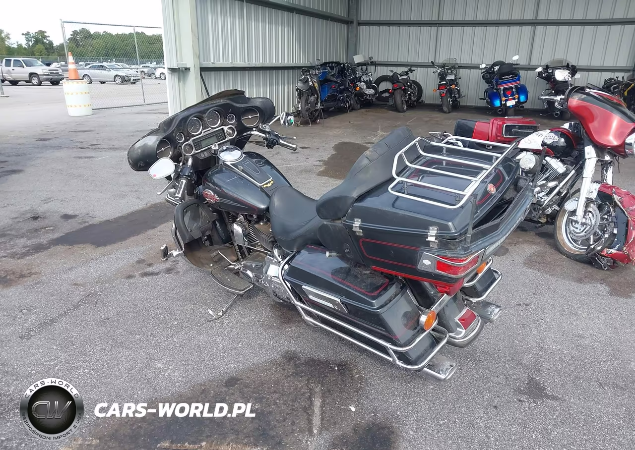 2006 Harley-Davidson Flhtcui VIN:1HD1FCW156Y702005 - 3