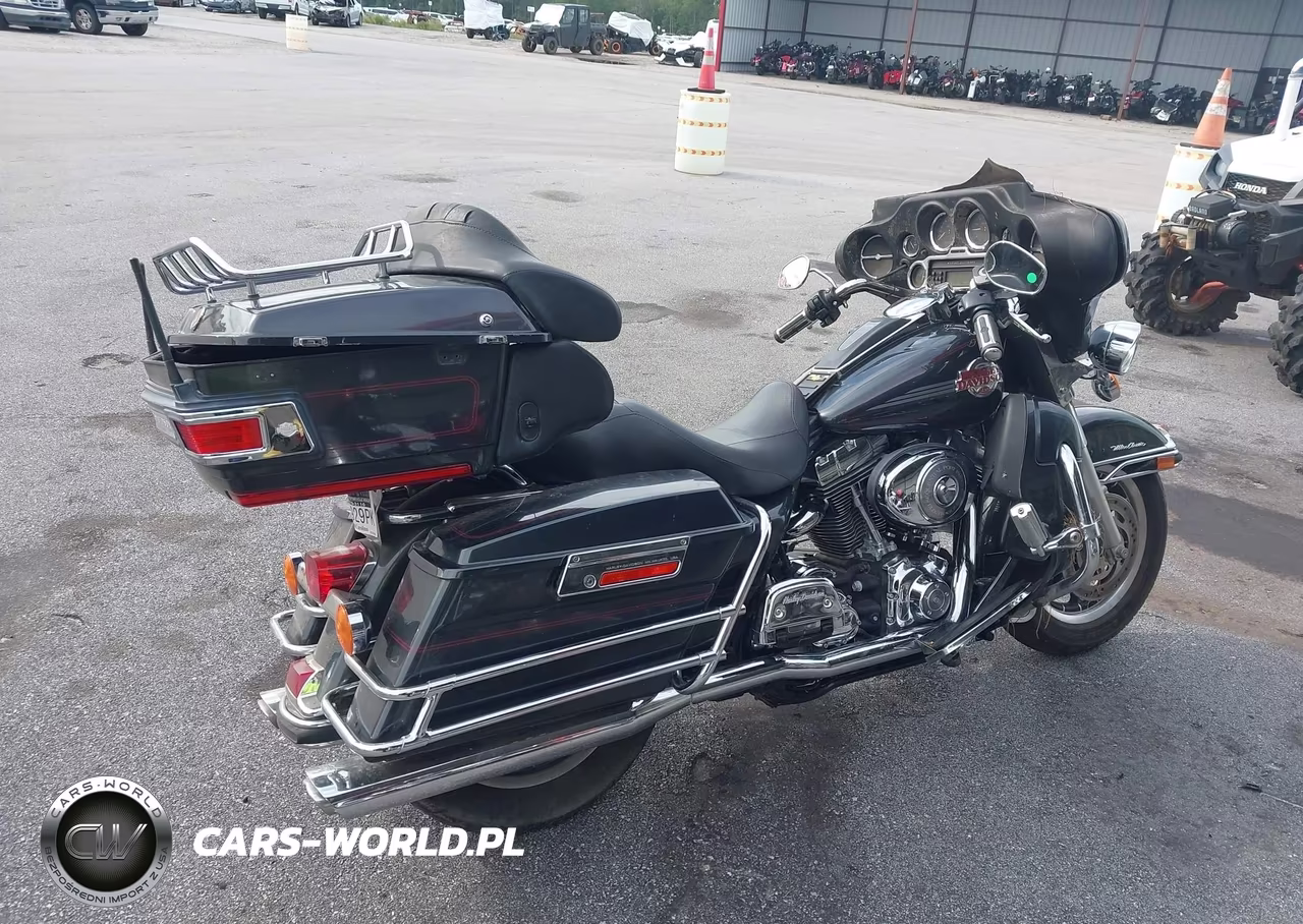 2006 Harley-Davidson Flhtcui VIN:1HD1FCW156Y702005 - 4