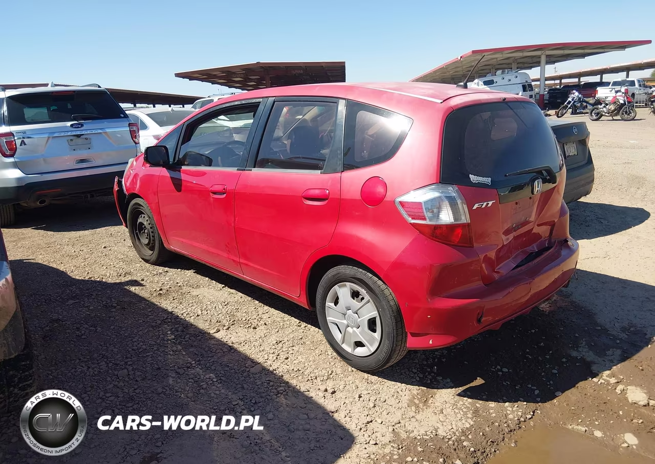 2013 Honda Fit VIN:JHMGE8H36DC081425 - 3