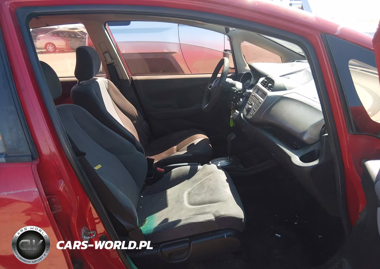 2013 Honda Fit VIN:JHMGE8H36DC081425 - 5