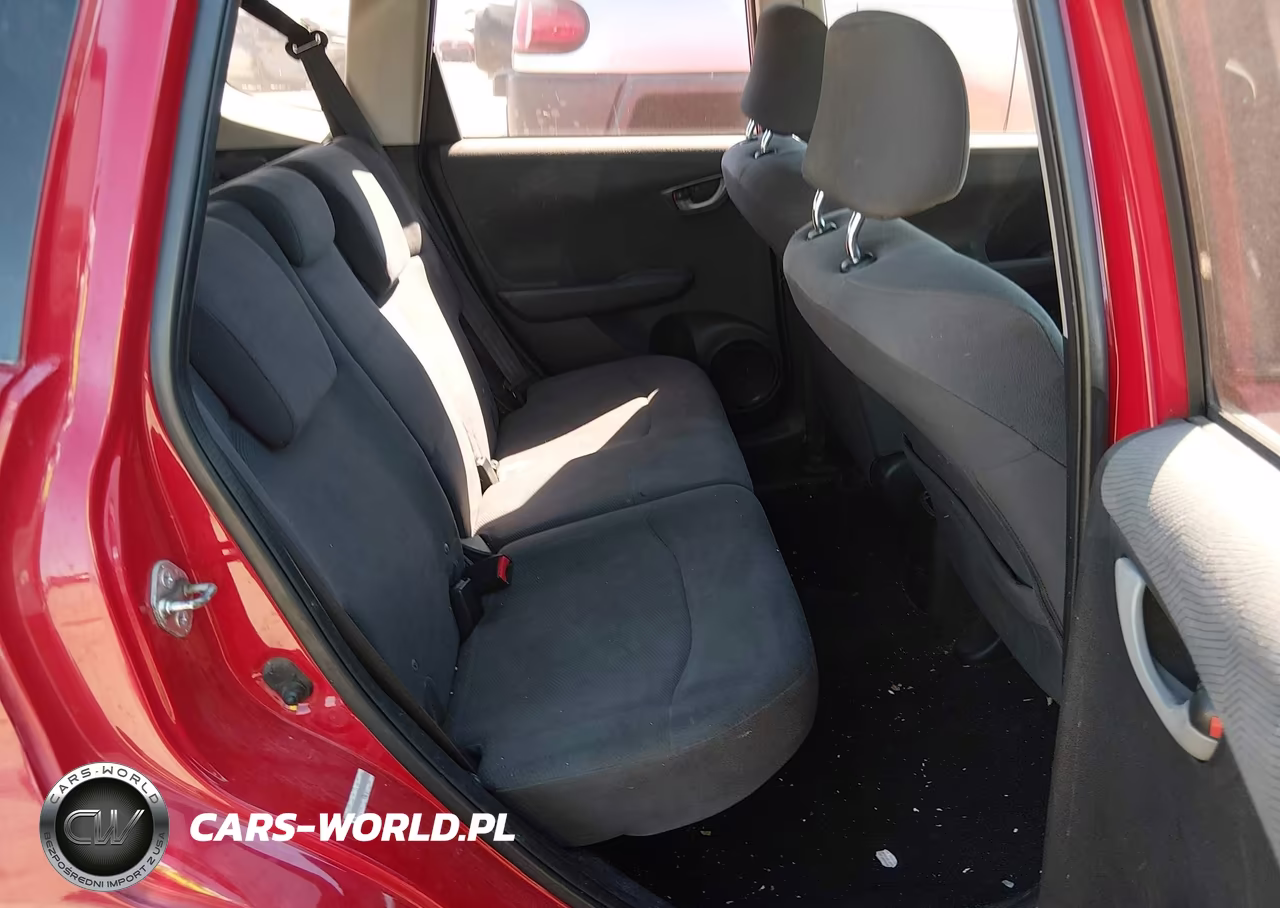 2013 Honda Fit VIN:JHMGE8H36DC081425 - 8