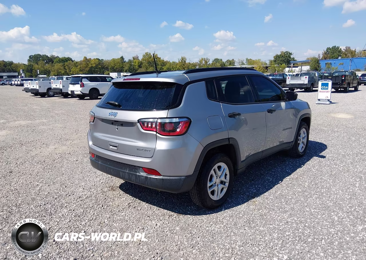 2018 Jeep Compass Sport Fwd VIN:3C4NJCAB7JT410805 - 4