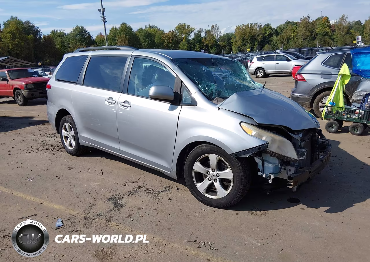 2011 Toyota Sienna Le V6
