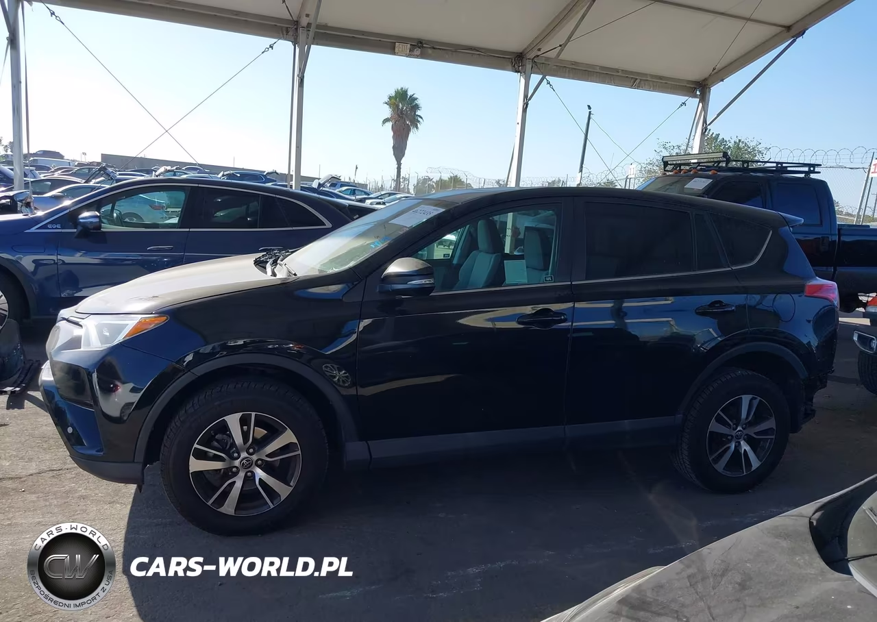 2018 Toyota Rav4 Xle VIN:2T3WFREV7JW490158 - 15