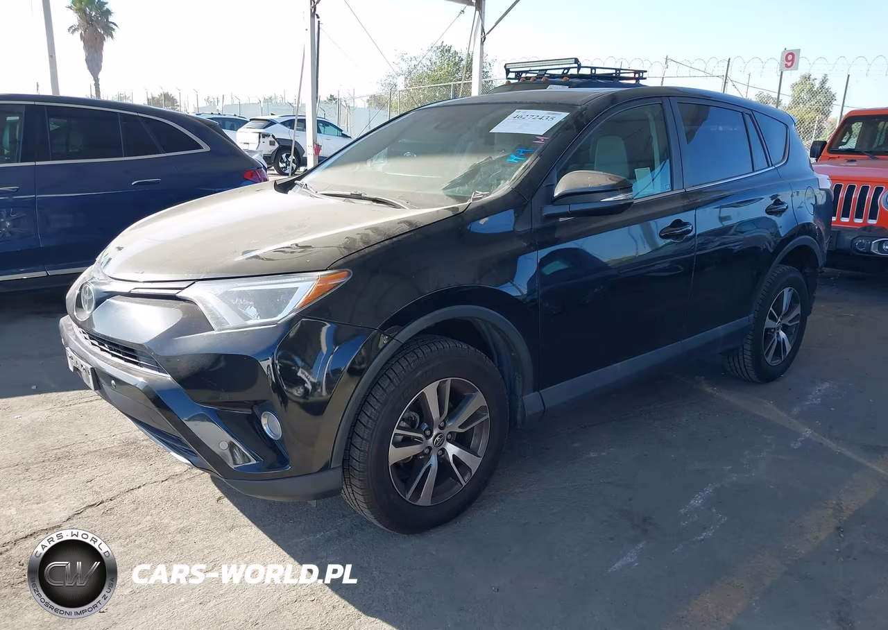 2018 Toyota Rav4 Xle VIN:2T3WFREV7JW490158 - 2
