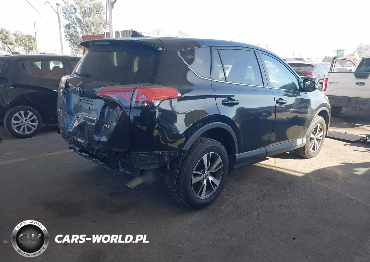 2018 Toyota Rav4 Xle VIN:2T3WFREV7JW490158 - 4