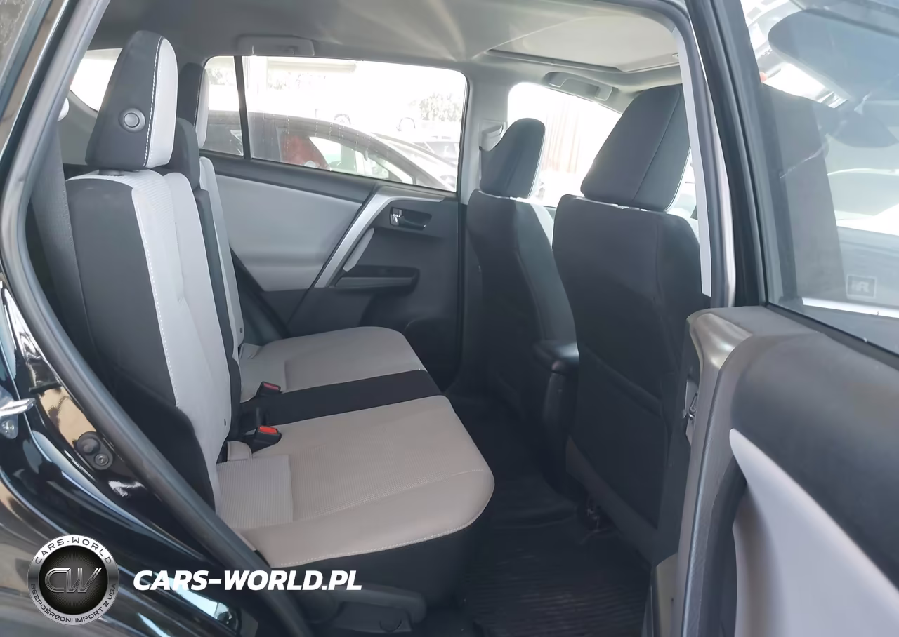 2018 Toyota Rav4 Xle VIN:2T3WFREV7JW490158 - 8