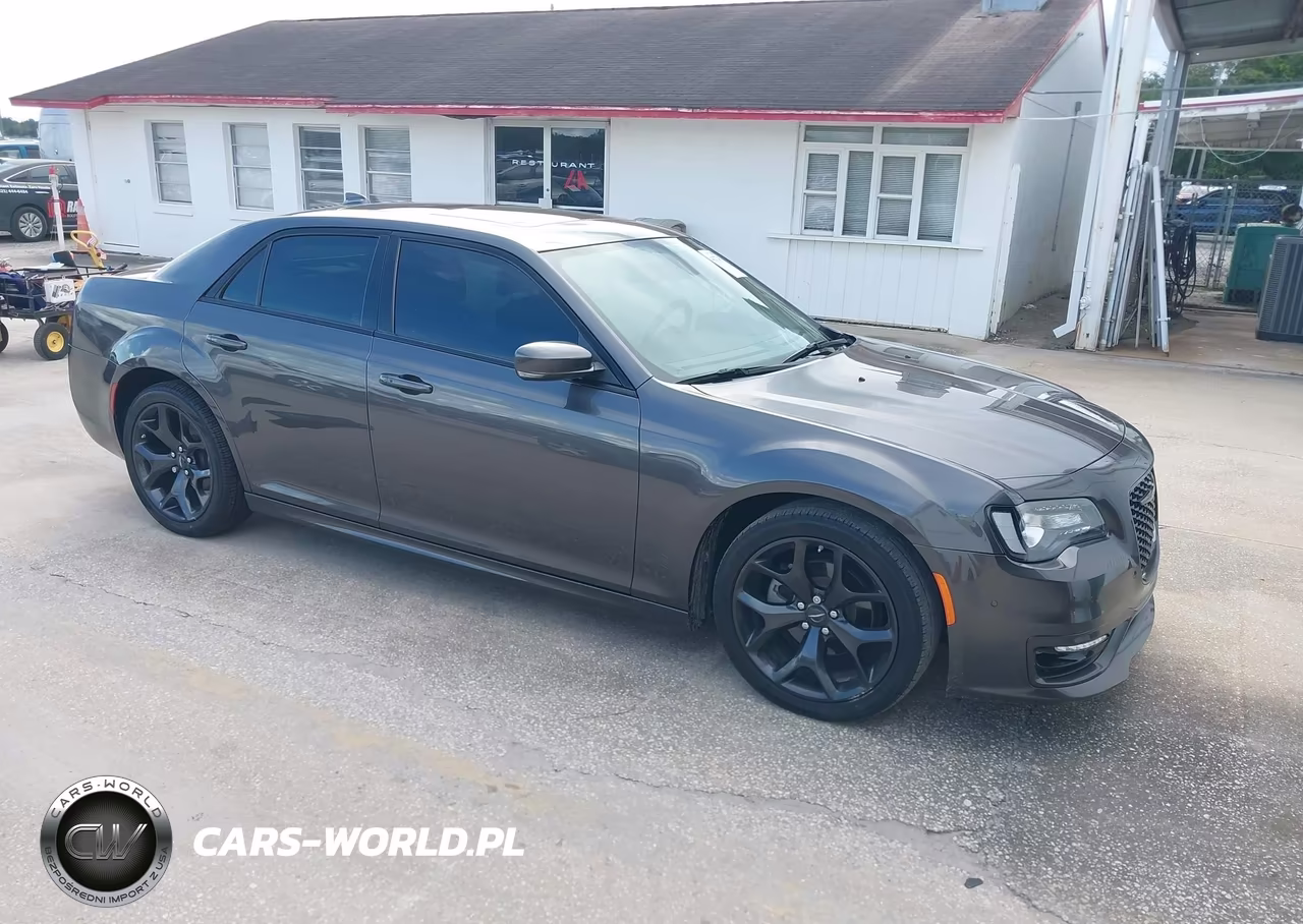 2023 Chrysler 300 Touring L