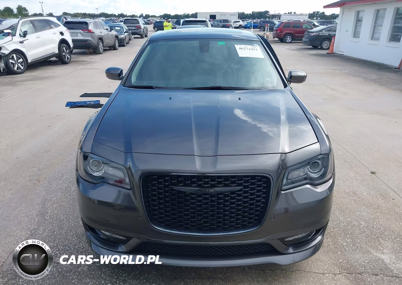 2023 Chrysler 300 Touring L VIN:2C3CCADGXPH541990 - 12