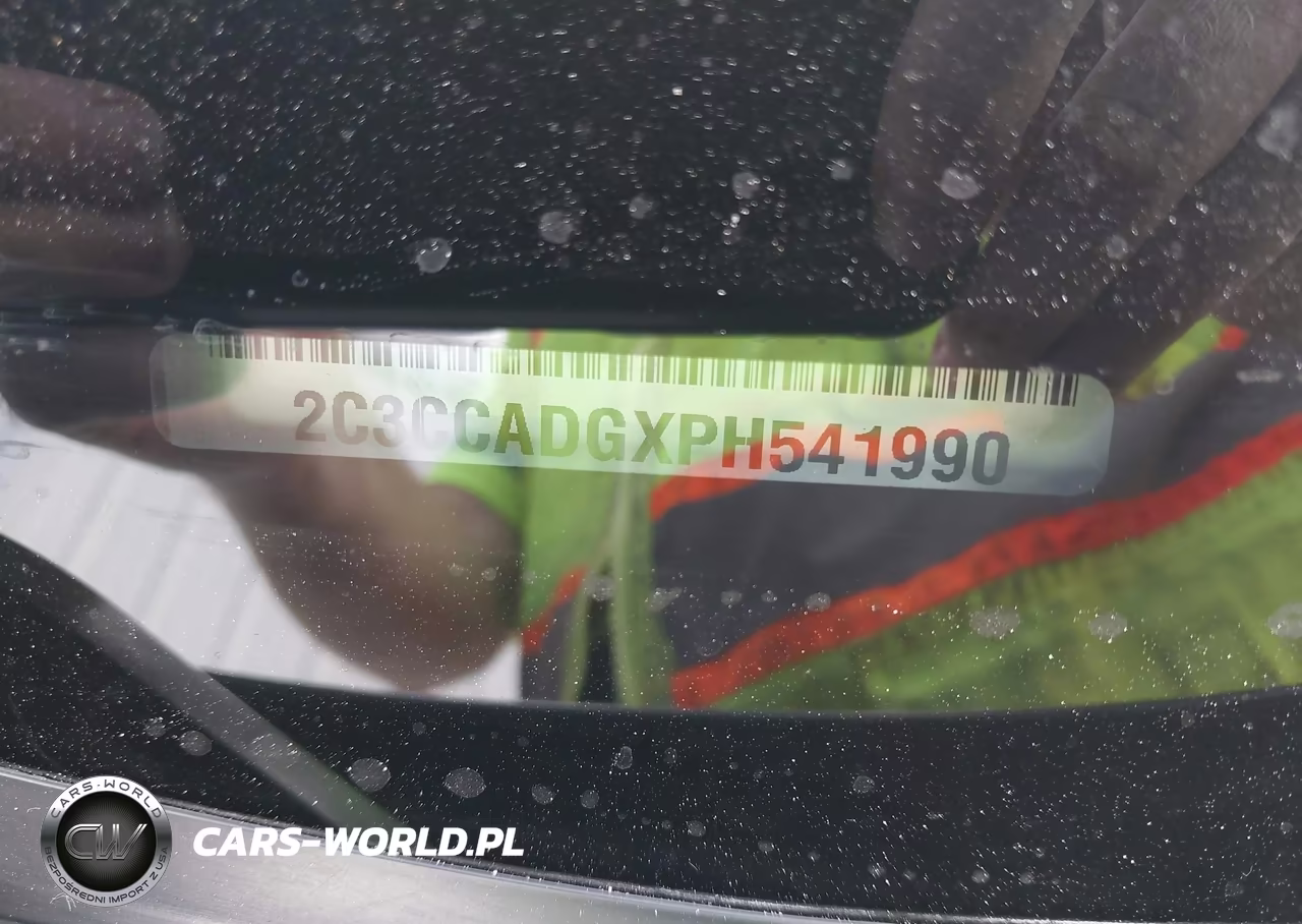 2023 Chrysler 300 Touring L VIN:2C3CCADGXPH541990 - 9