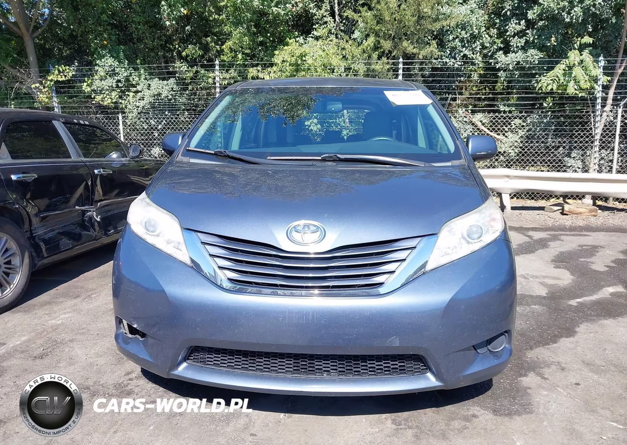 2015 Toyota Sienna Le VIN:5TDKK3DC9FS663176 - 12