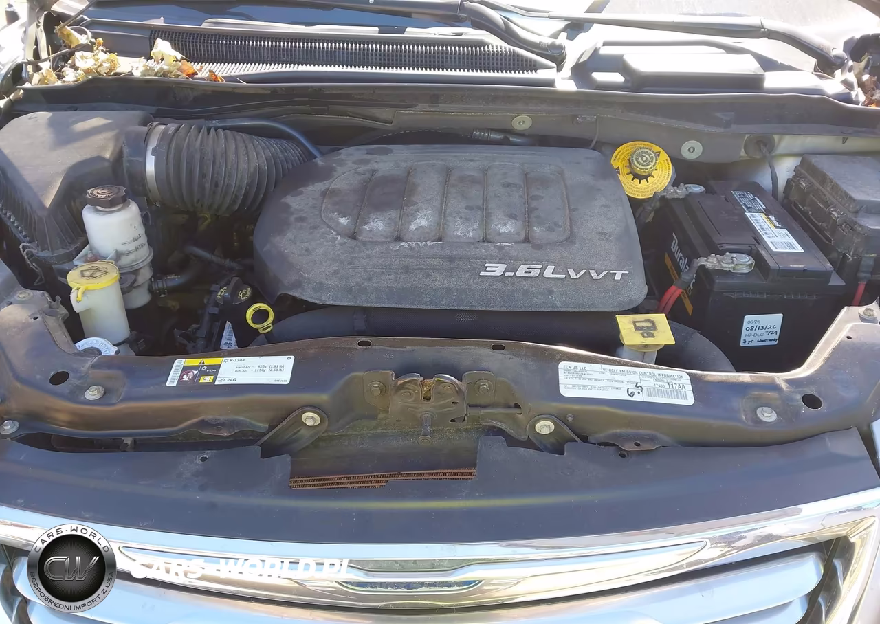 2015 Chrysler Town & Country Touring L VIN:2C4RC1CG4FR756071 - 10