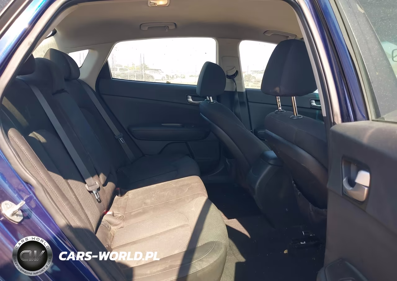 2017 Kia Optima Lx VIN:5XXGT4L35HG174868 - 8
