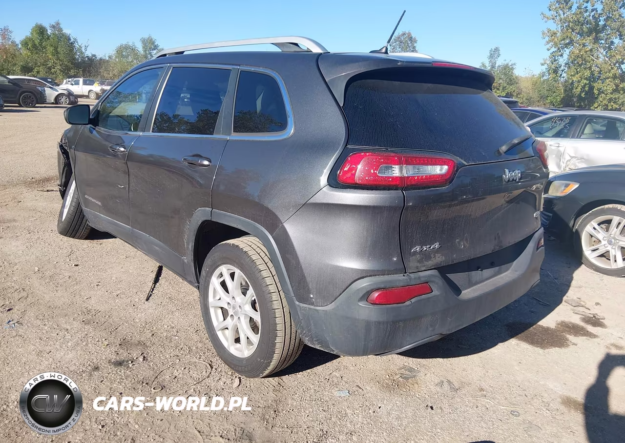 2015 Jeep Cherokee Latitude VIN:1C4PJMCS0FW755266 - 3