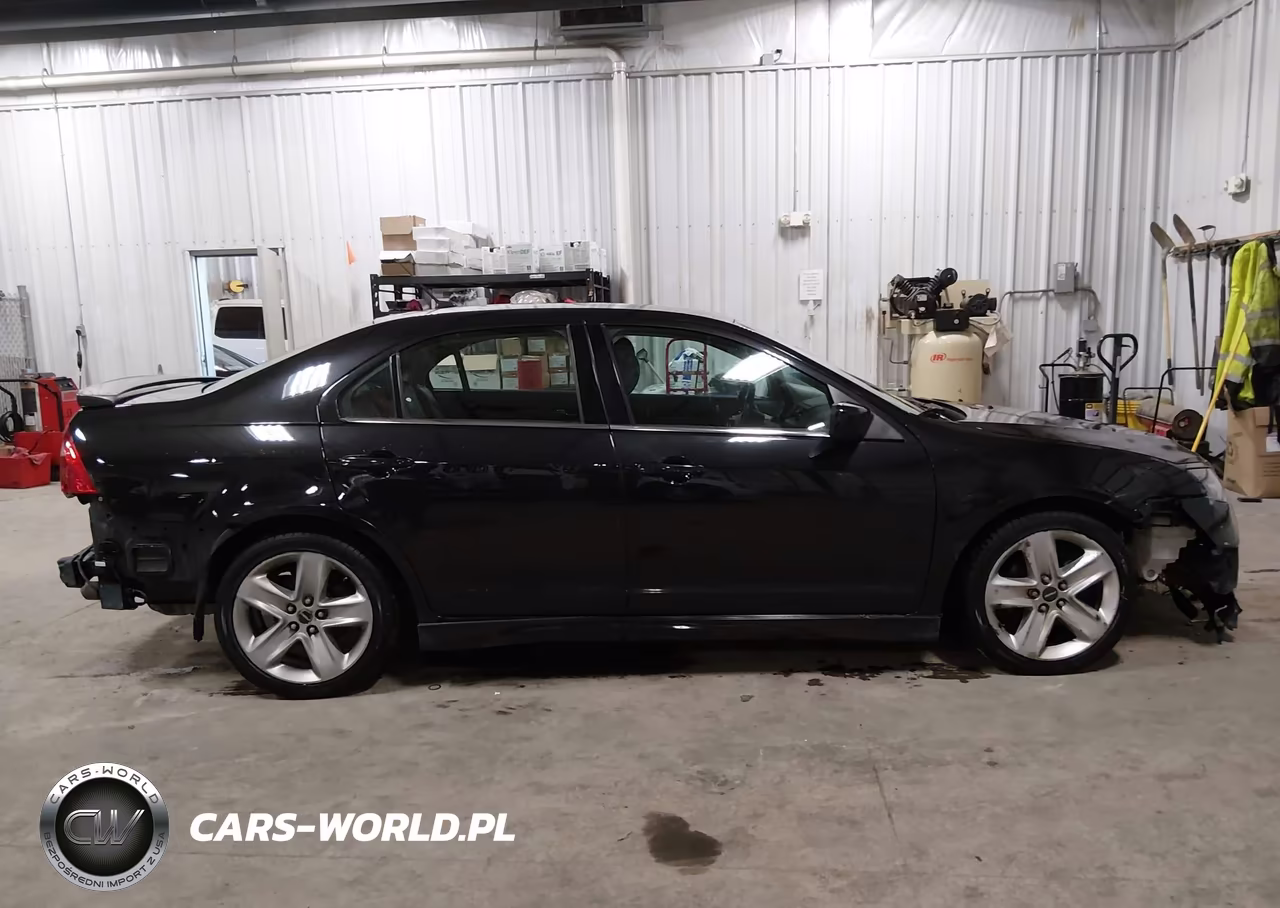 2011 Ford Fusion Sport VIN:3FAHP0KC7BR196811 - 14