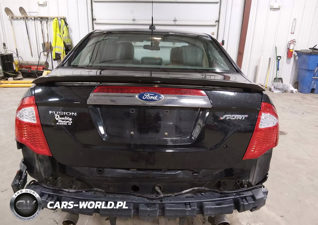 2011 Ford Fusion Sport VIN:3FAHP0KC7BR196811 - 17