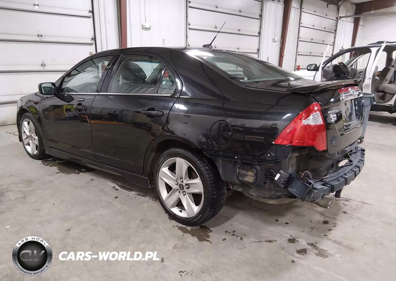 2011 Ford Fusion Sport VIN:3FAHP0KC7BR196811 - 3
