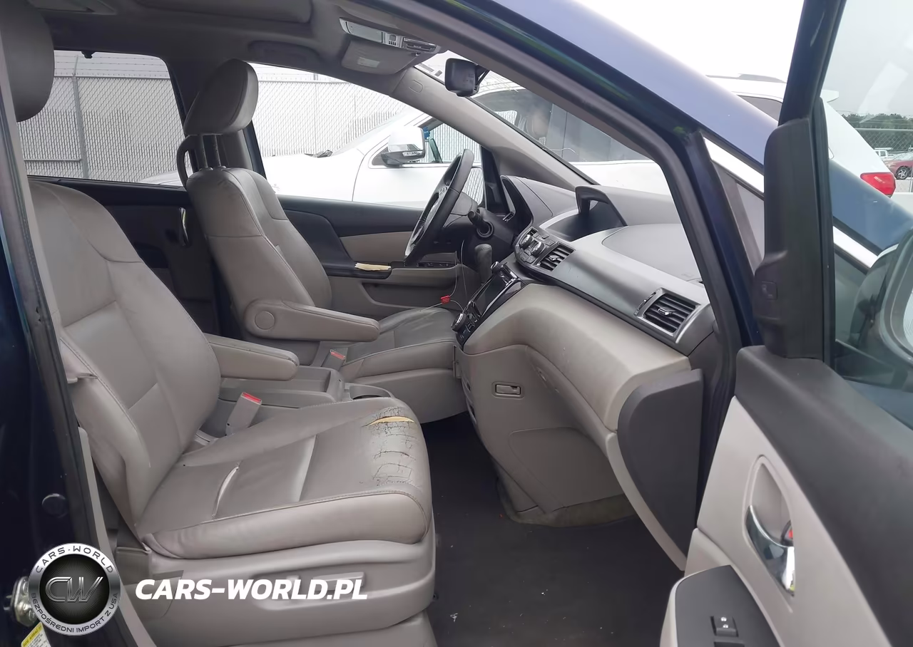 2014 Honda Odyssey Touring-Touring Elite VIN:5FNRL5H94EB131231 - 5