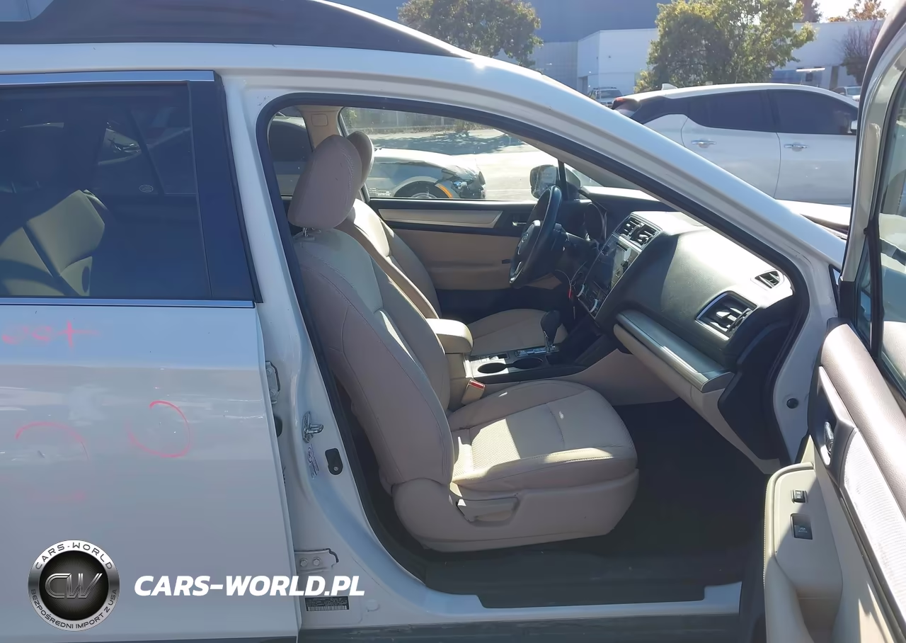 2018 Subaru Outback 2.5I Premium VIN:4S4BSACC3J3256109 - 5