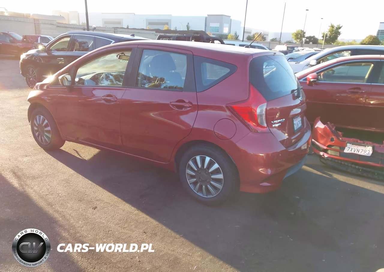2017 Nissan Versa Note S Plus VIN:3N1CE2CPXHL375415 - 3