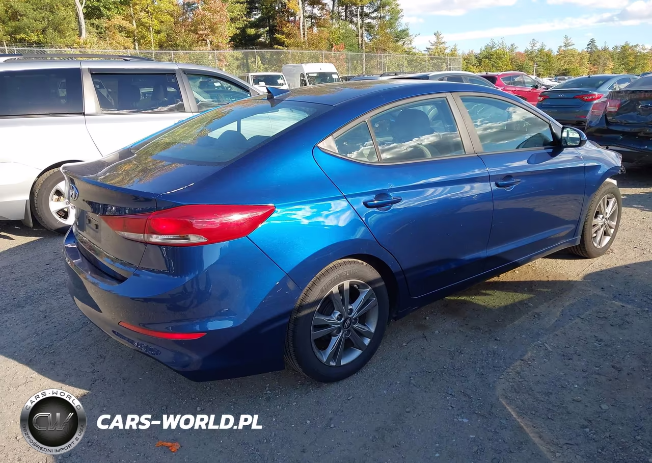 2017 Hyundai Elantra Se VIN:5NPD84LF1HH189287 - 4
