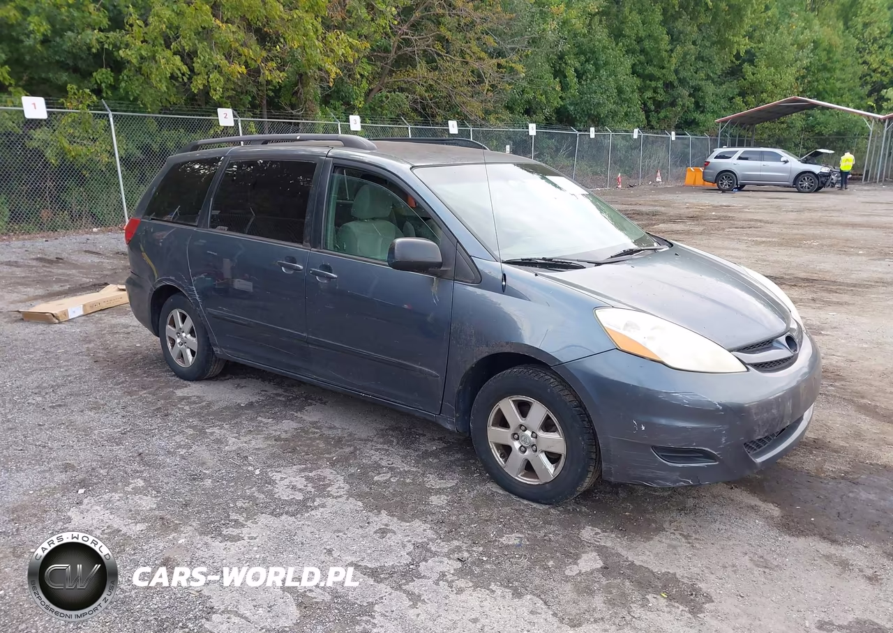 2009 Toyota Sienna Le