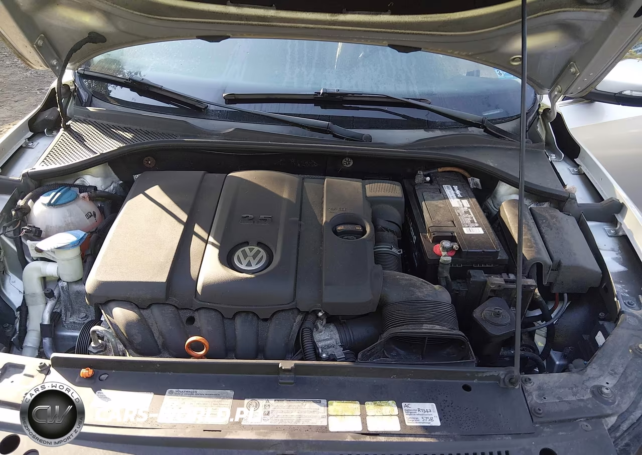 2012 Volkswagen Passat 2.5L Se VIN:1VWBP7A37CC005198 - 10