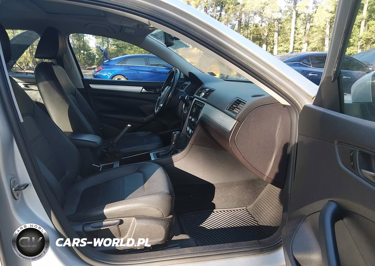 2012 Volkswagen Passat 2.5L Se VIN:1VWBP7A37CC005198 - 5