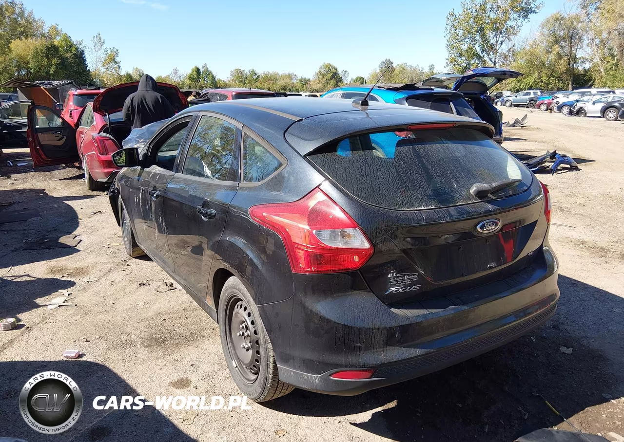 2012 Ford Focus Se VIN:1FAHP3K2XCL128396 - 3