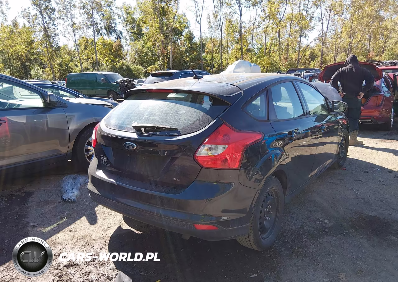 2012 Ford Focus Se VIN:1FAHP3K2XCL128396 - 4